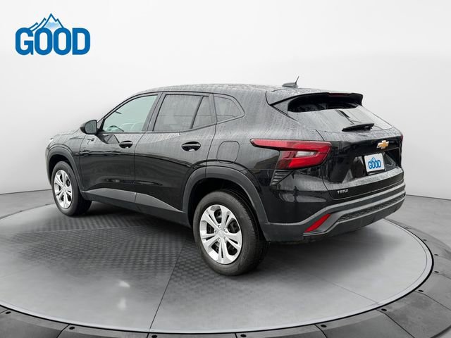 Used 2025 Chevrolet Trax LS image 3
