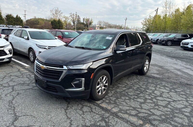 Used 2023 Chevrolet Traverse LS w/ Safety Package AWD/4WD image 2