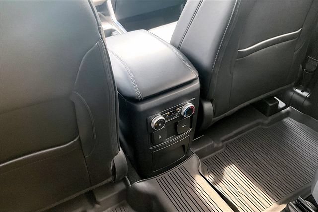 Used 2024 Ford Explorer XLT w/ Equipment Group 202A AWD/4WD image 31