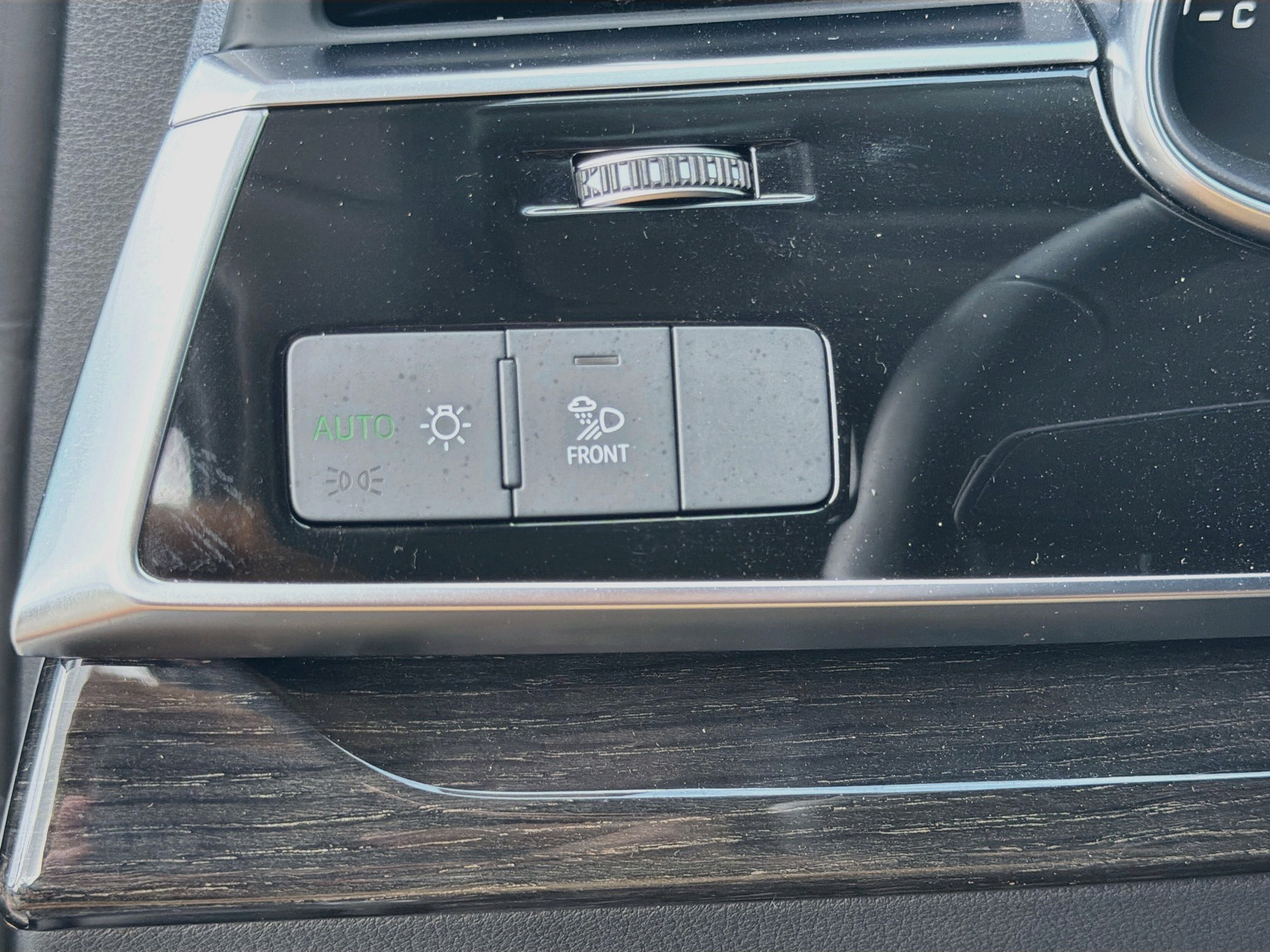 Used 2024 Audi Q8 Premium Plus AWD/4WD image 35