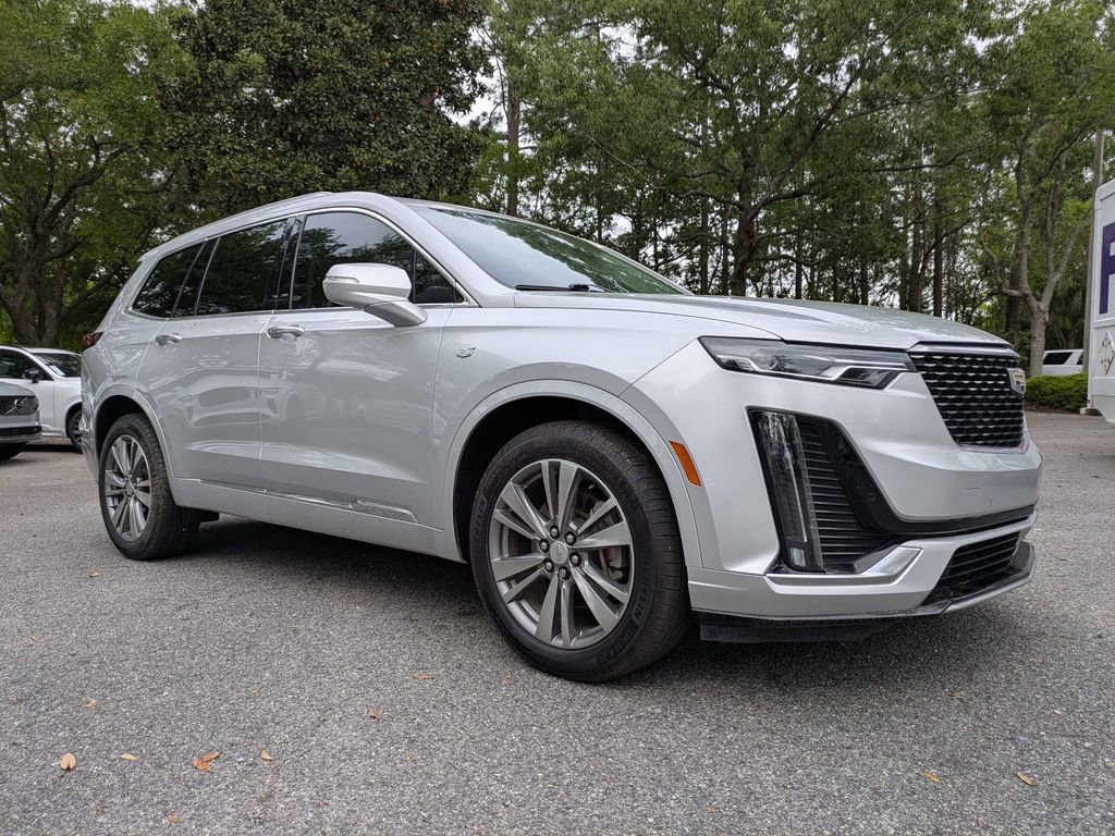Used 2020 Cadillac XT6 Premium Luxury image 2