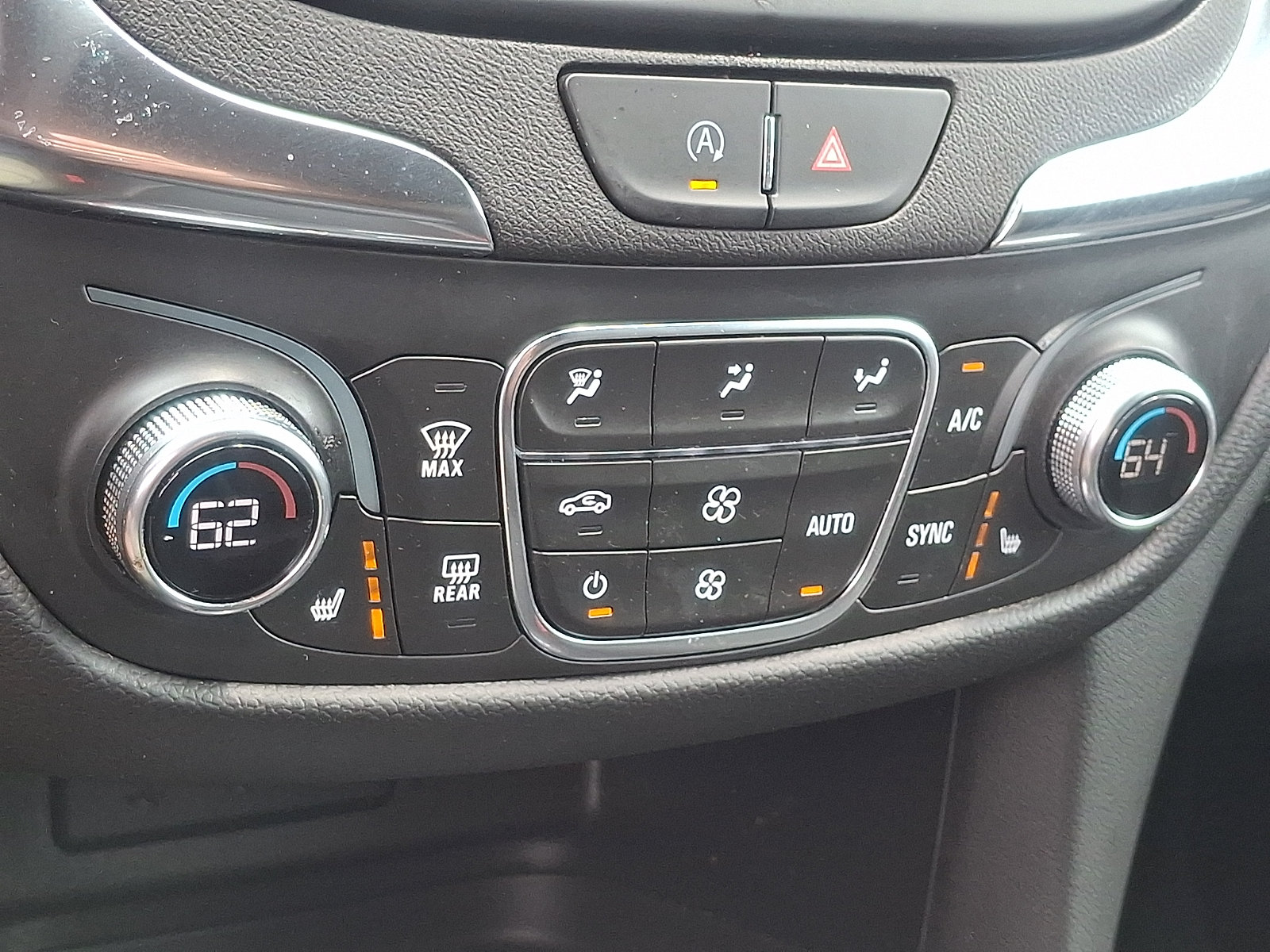 Used 2023 Chevrolet Equinox LT AWD/4WD image 15