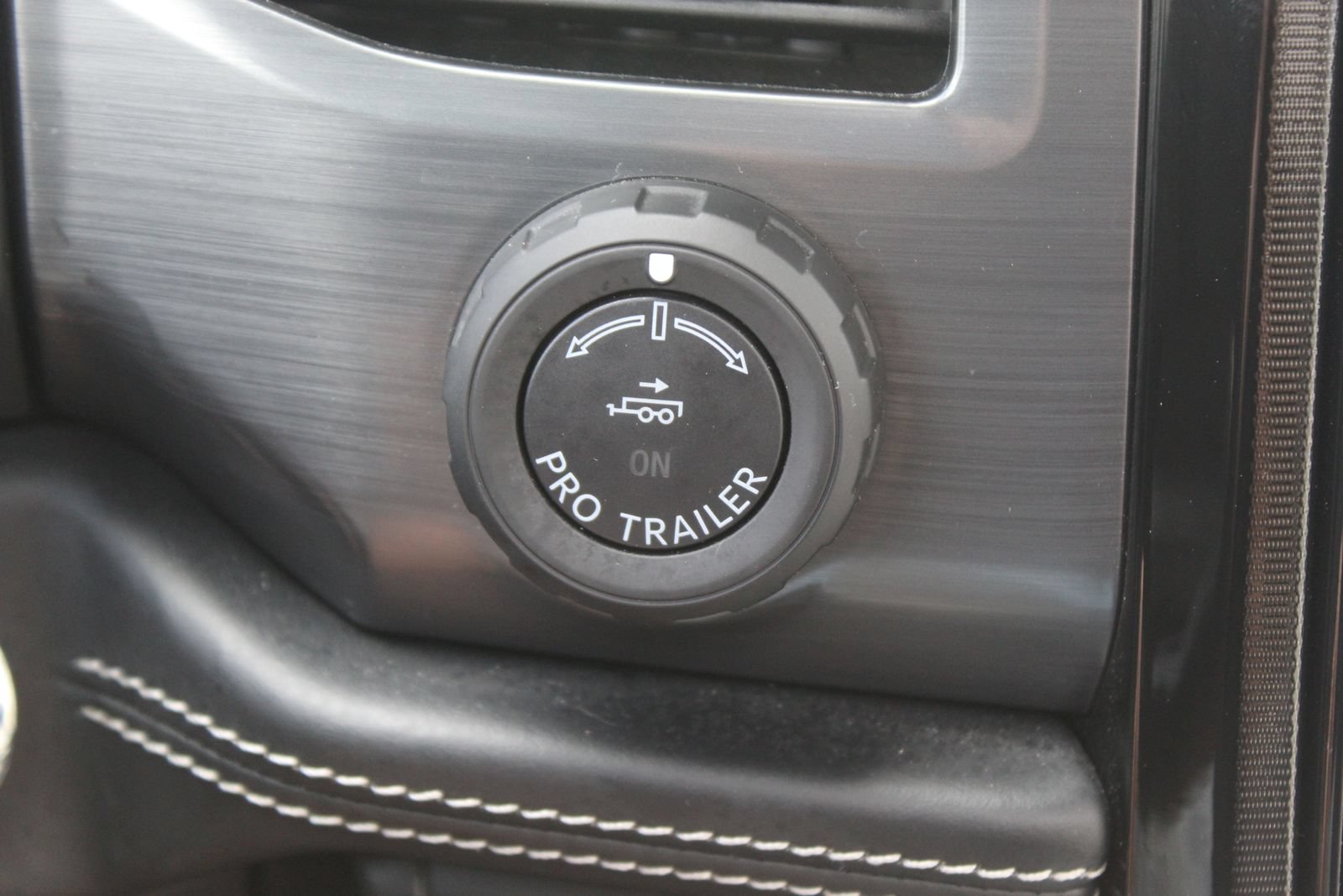 Used 2023 Ford F150 Lightning Platinum AWD/4WD image 37