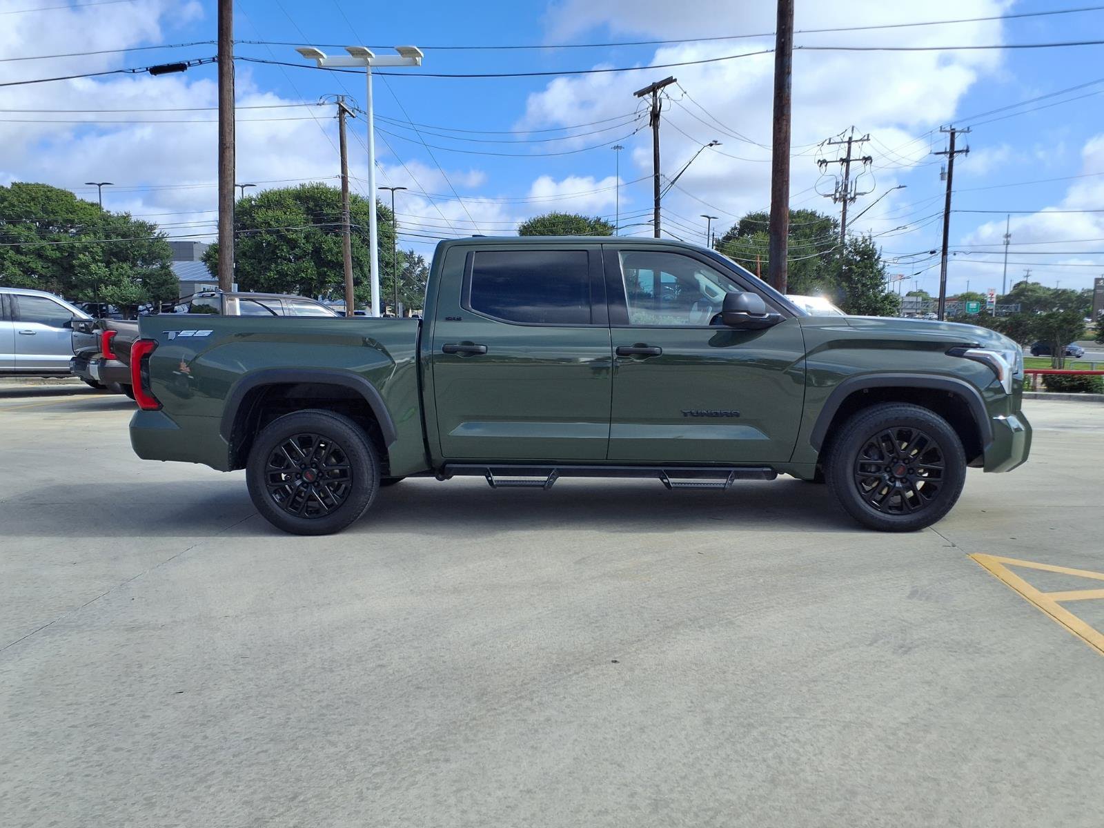 Used 2022 Toyota Tundra SR5 RWD image 4