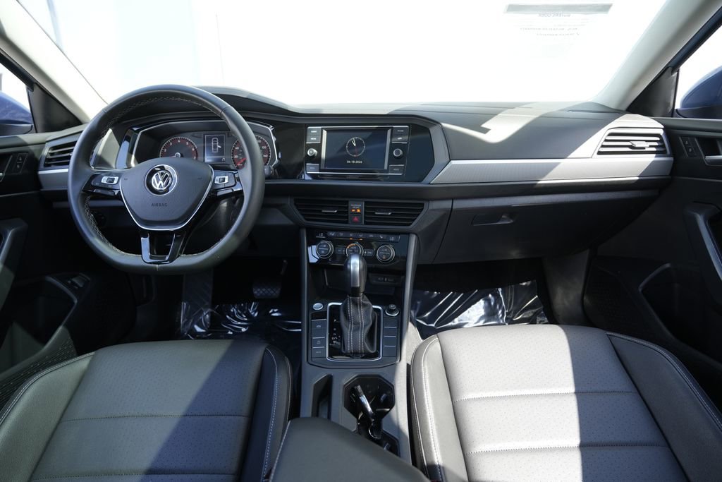 Used 2021 Volkswagen Jetta SE w/ SE Cold Weather Package FWD image 39