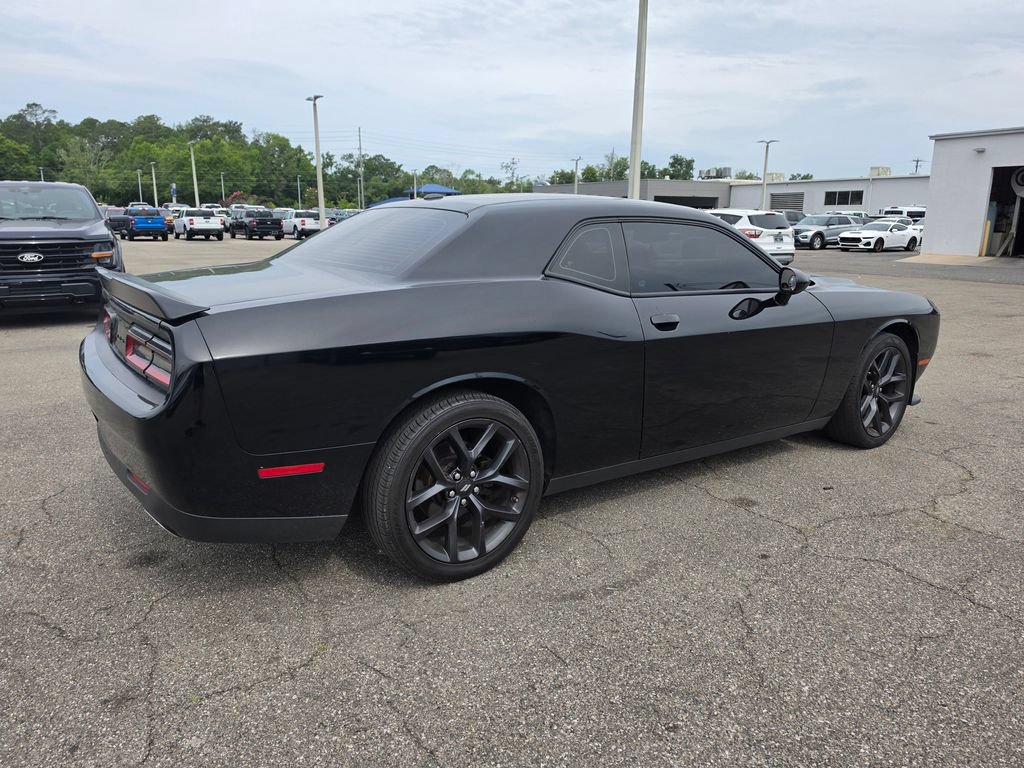 Used 2022 Dodge Challenger SXT w/ Blacktop Package RWD image 3