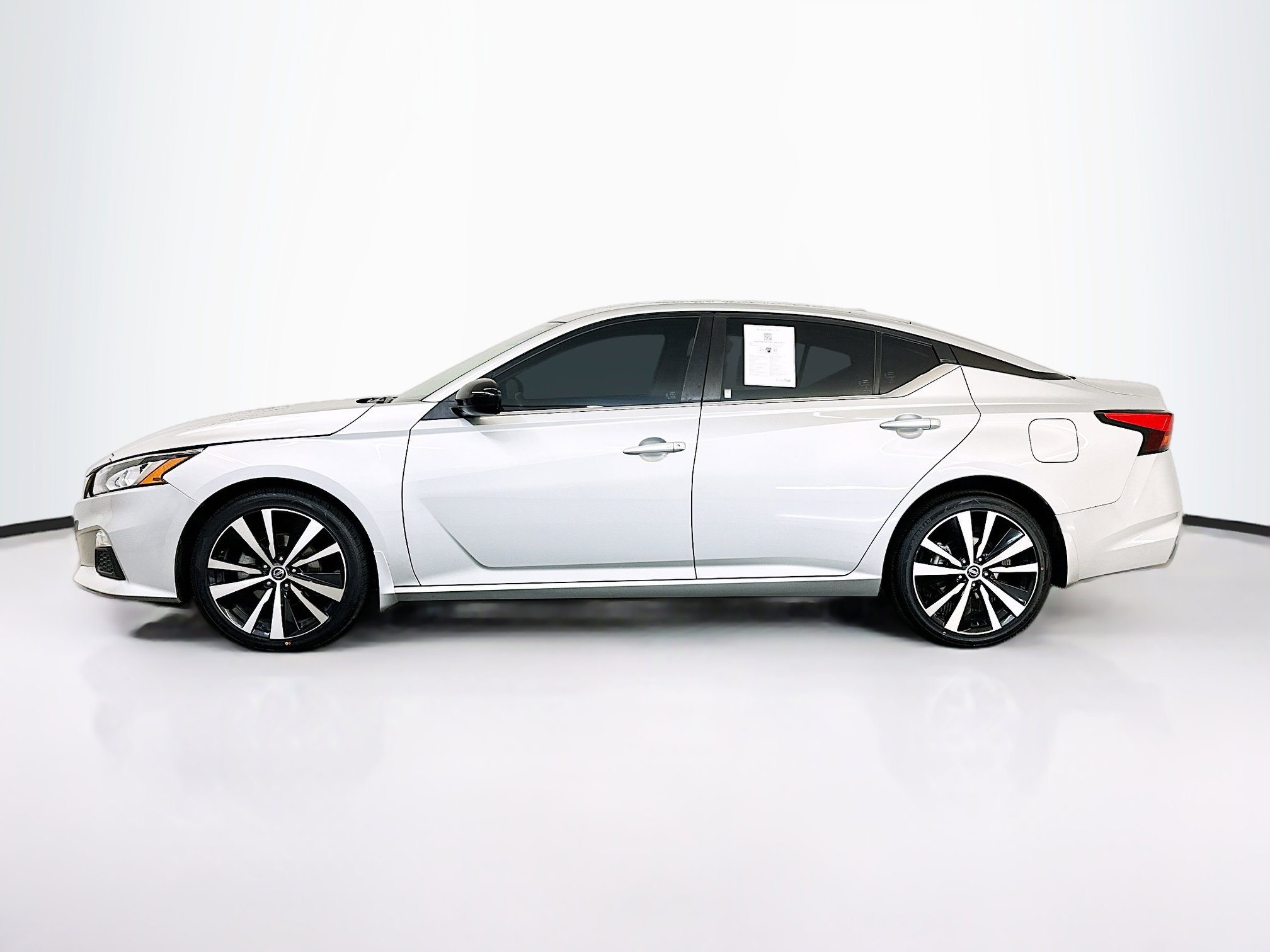 Used 2022 Nissan Altima 2.5 SR image 4
