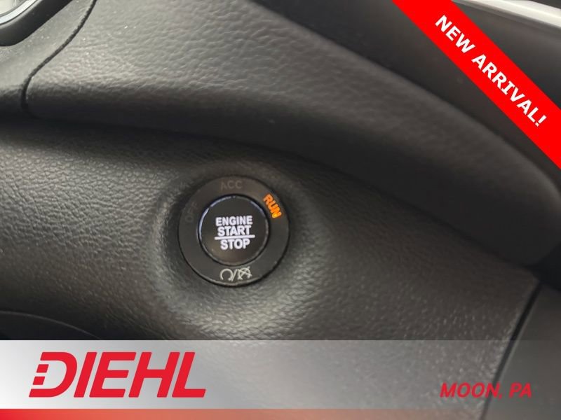 Used 2019 Jeep Cherokee Latitude Plus w/ Cold Weather Group AWD/4WD image 26