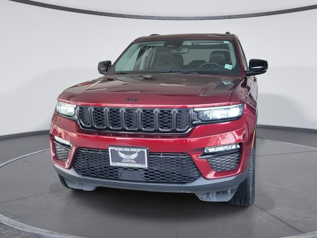 Used 2023 Jeep Grand Cherokee Limited w/ Black Appearance Package image 2