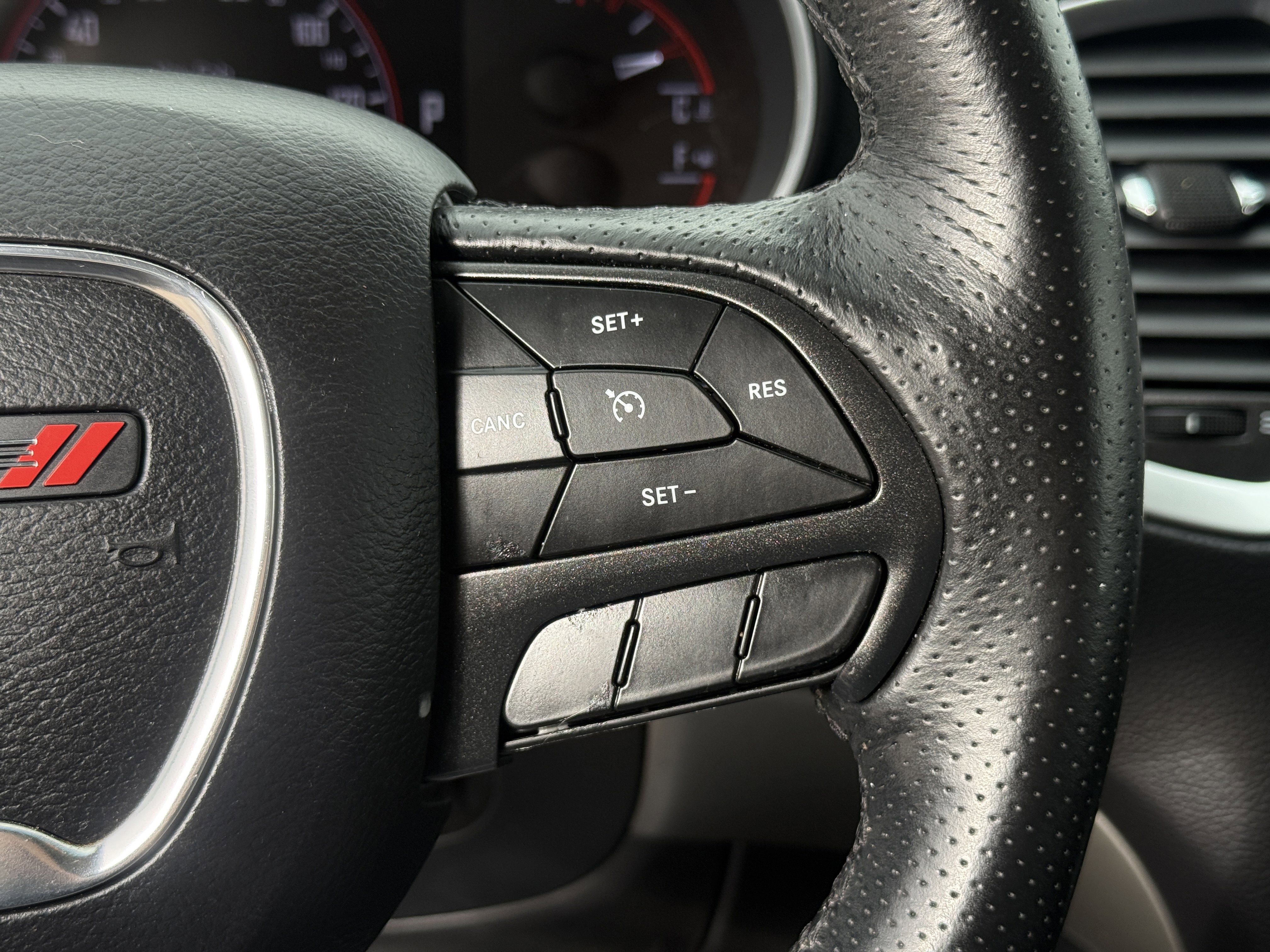 Used 2019 Dodge Durango SXT image 18