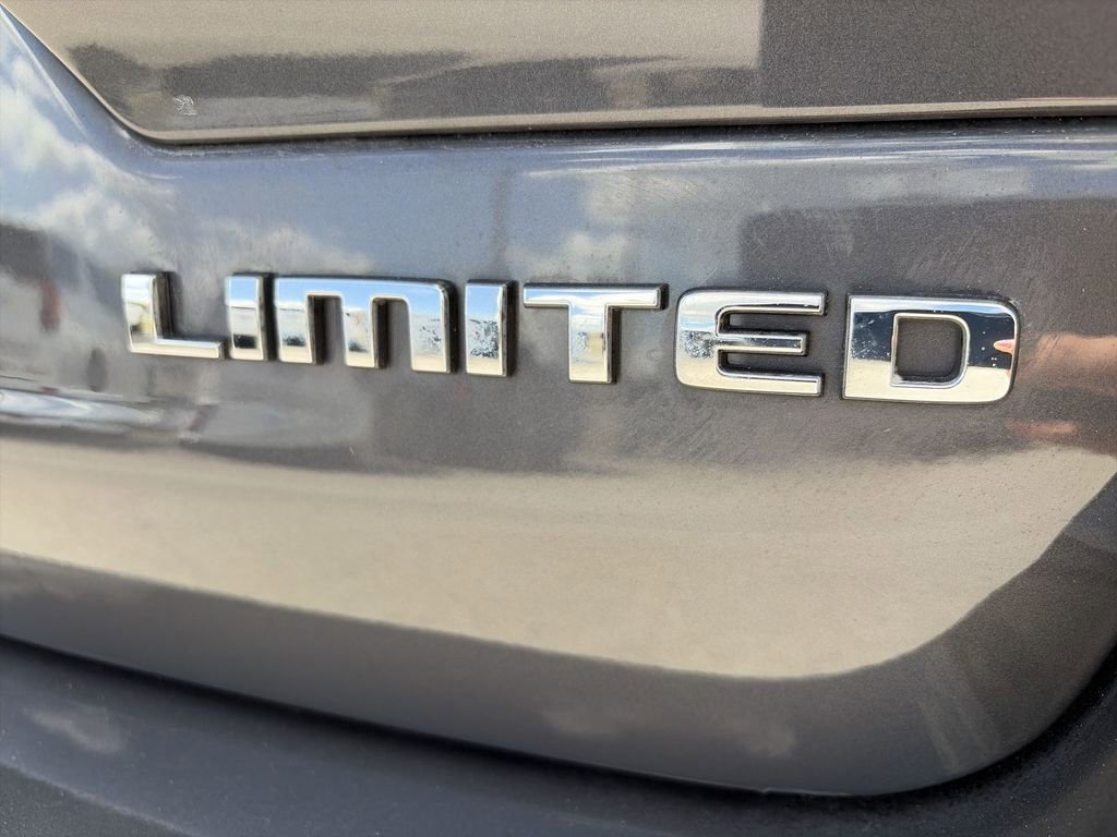 Used 2023 Jeep Grand Cherokee Limited image 34