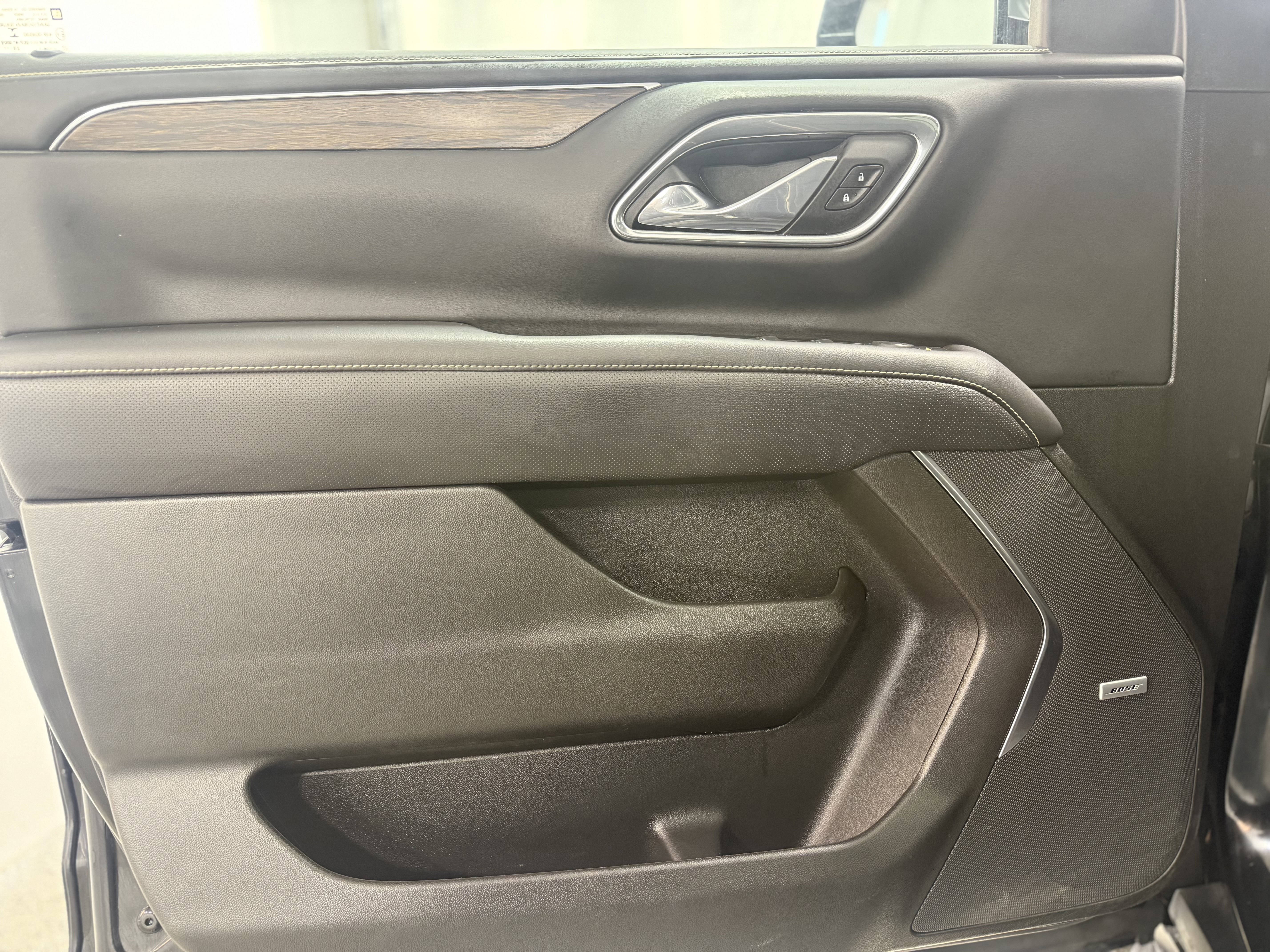 Used 2021 Chevrolet Suburban Premier w/ Premium Package image 13