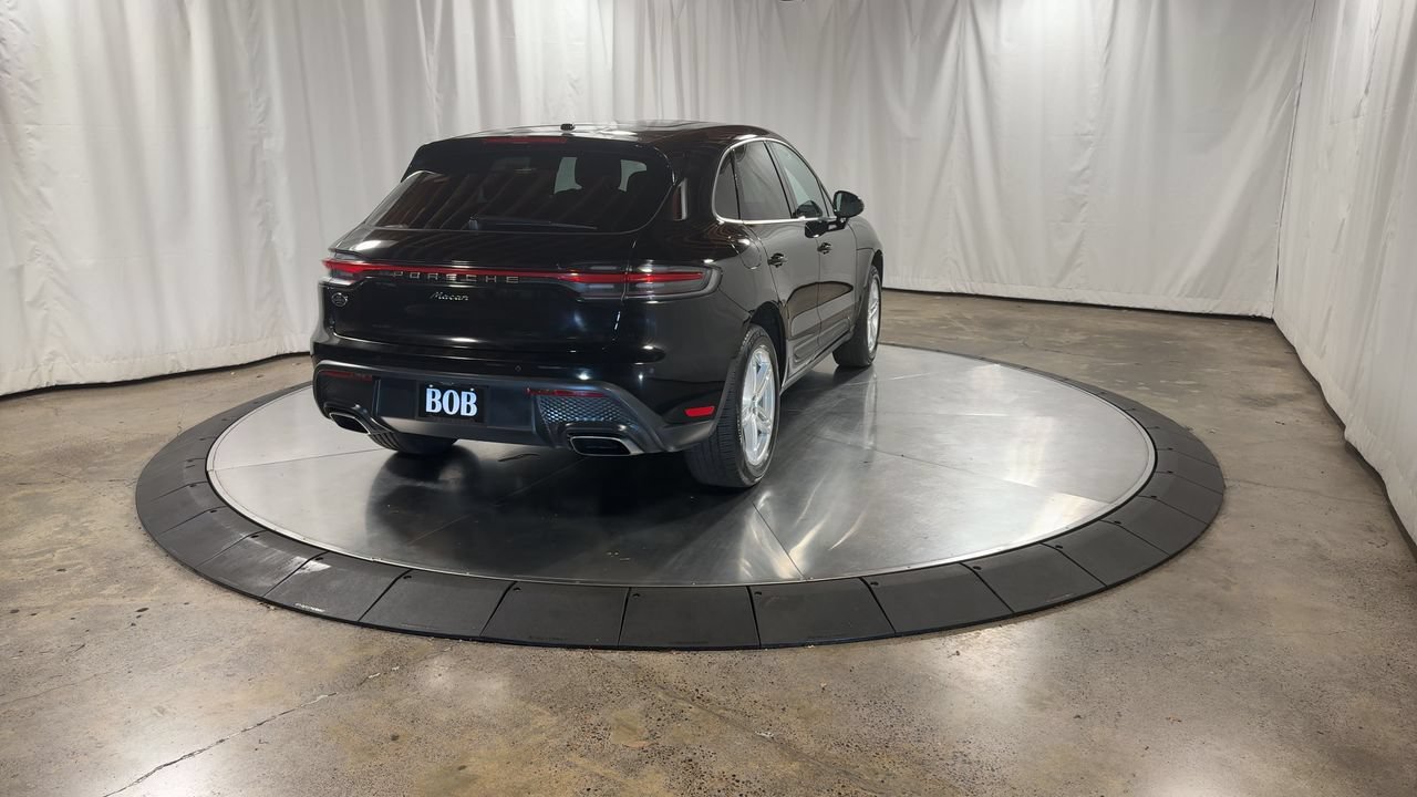 Used 2024 Porsche Macan AWD/4WD image 13