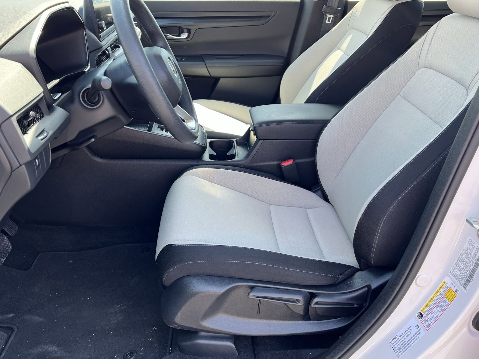 Used 2023 Honda CR-V LX image 14