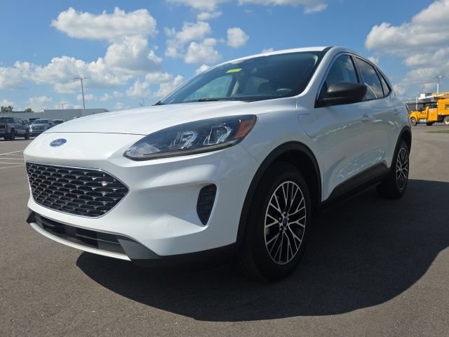 Used 2022 Ford Escape SE FWD image 2