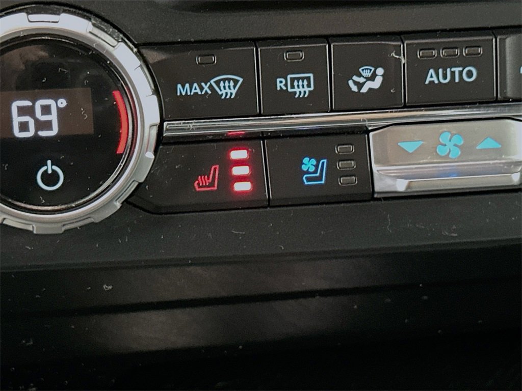 Used 2022 Ford F350 Platinum image 22