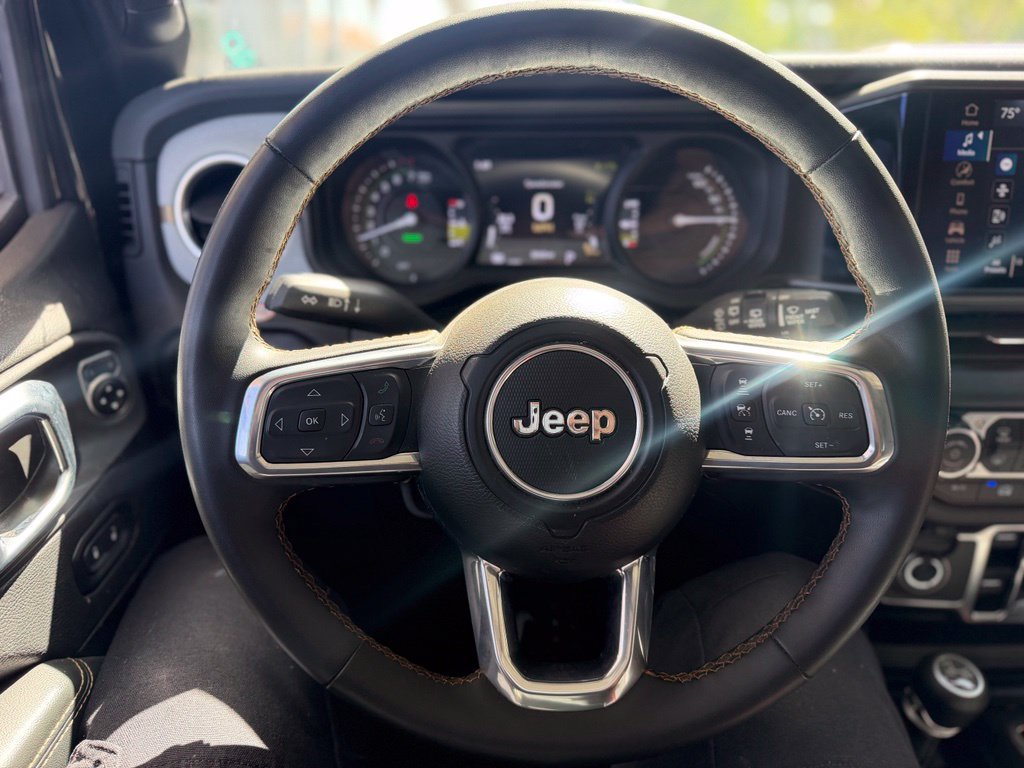 Used 2024 Jeep Wrangler Unlimited Sahara AWD/4WD image 6