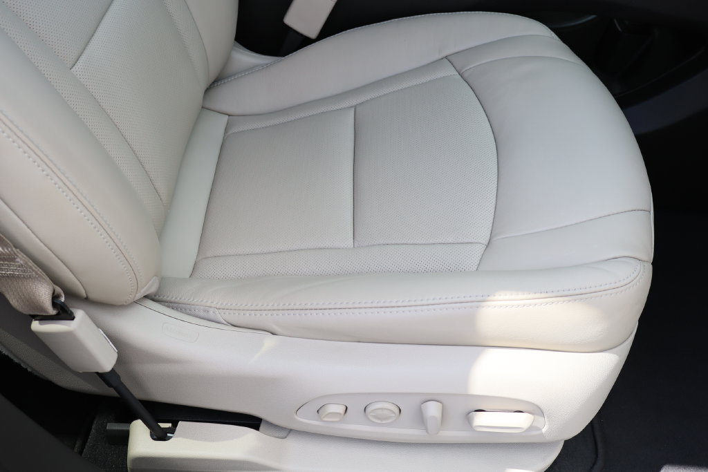 Certified 2021 Buick Enclave Premium w/ Sun and Sites Package FWD image 34
