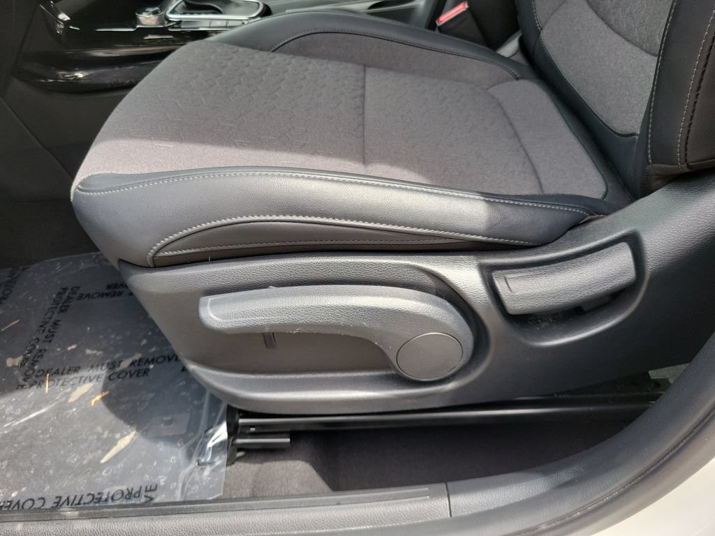 Used 2024 Kia Seltos S FWD image 16