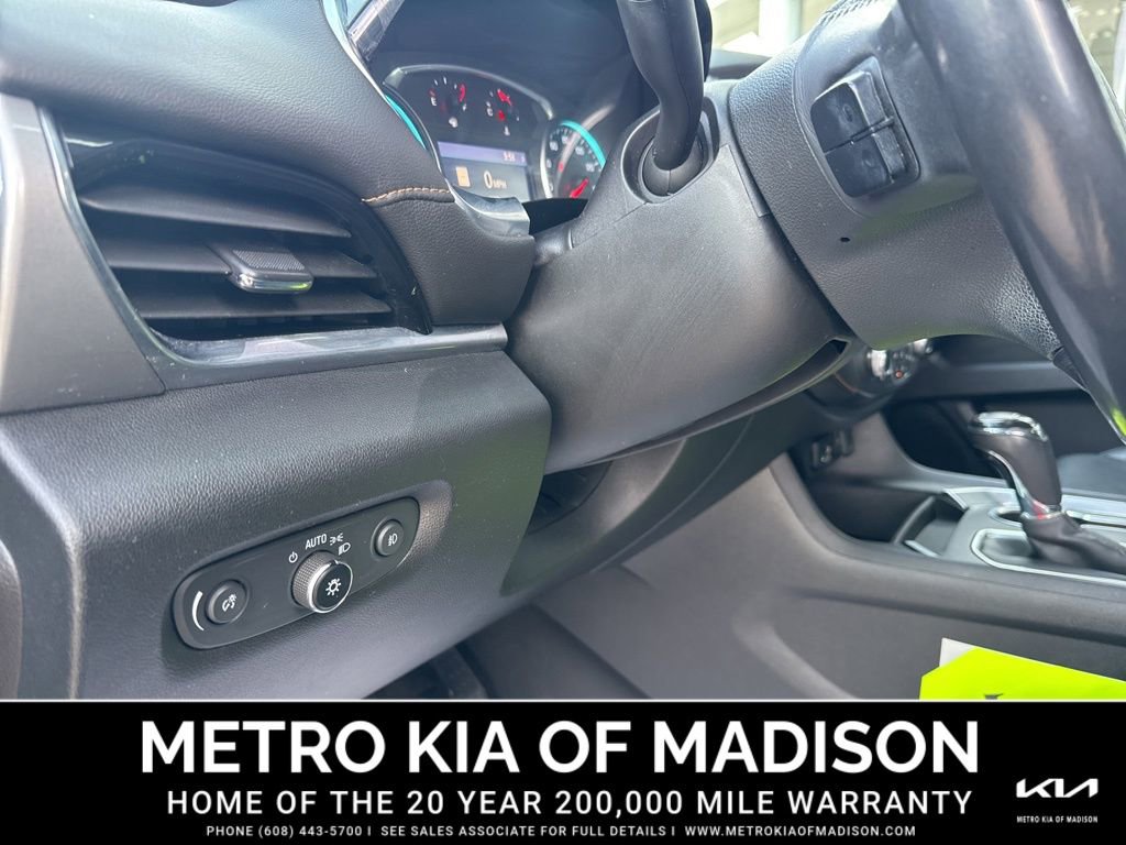 Used 2020 Chevrolet Traverse LT w/ LT Premium Package image 13