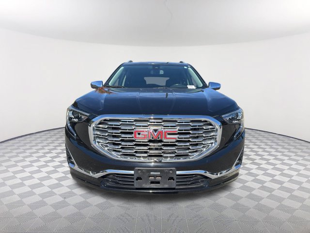 Used 2019 GMC Terrain Denali w/ Driver Alert Package II FWD image 2