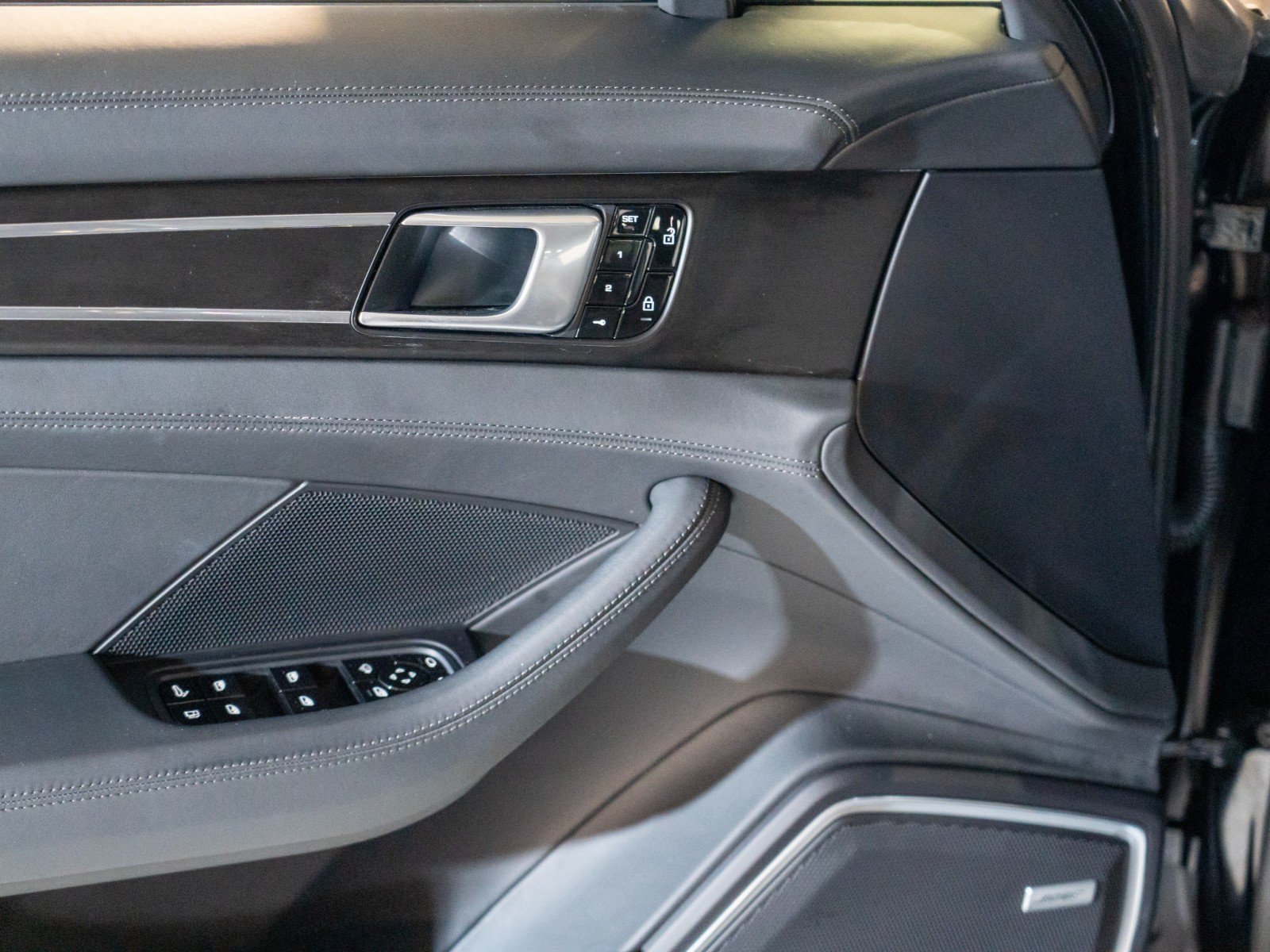 Certified 2021 Porsche Panamera Turbo S AWD/4WD image 18