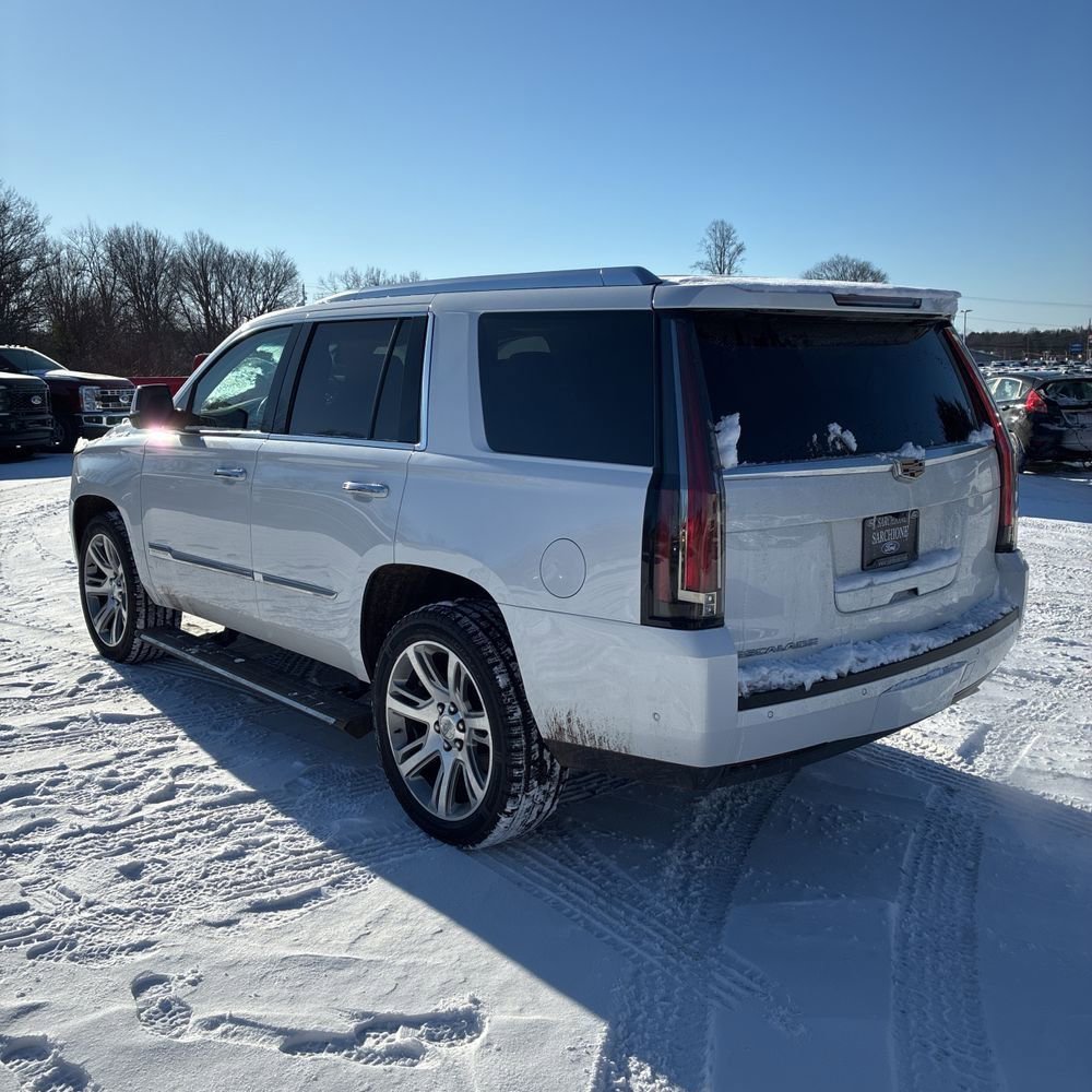 Used 2019 Cadillac Escalade Premium Luxury image 4