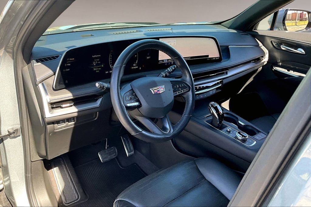 Used 2024 Cadillac XT4 Sport image 13