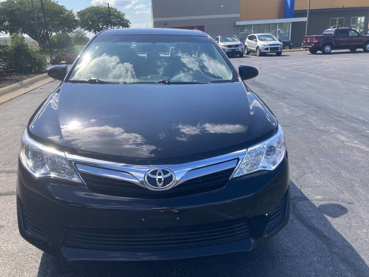 Used 2013 Toyota Camry LE image 8