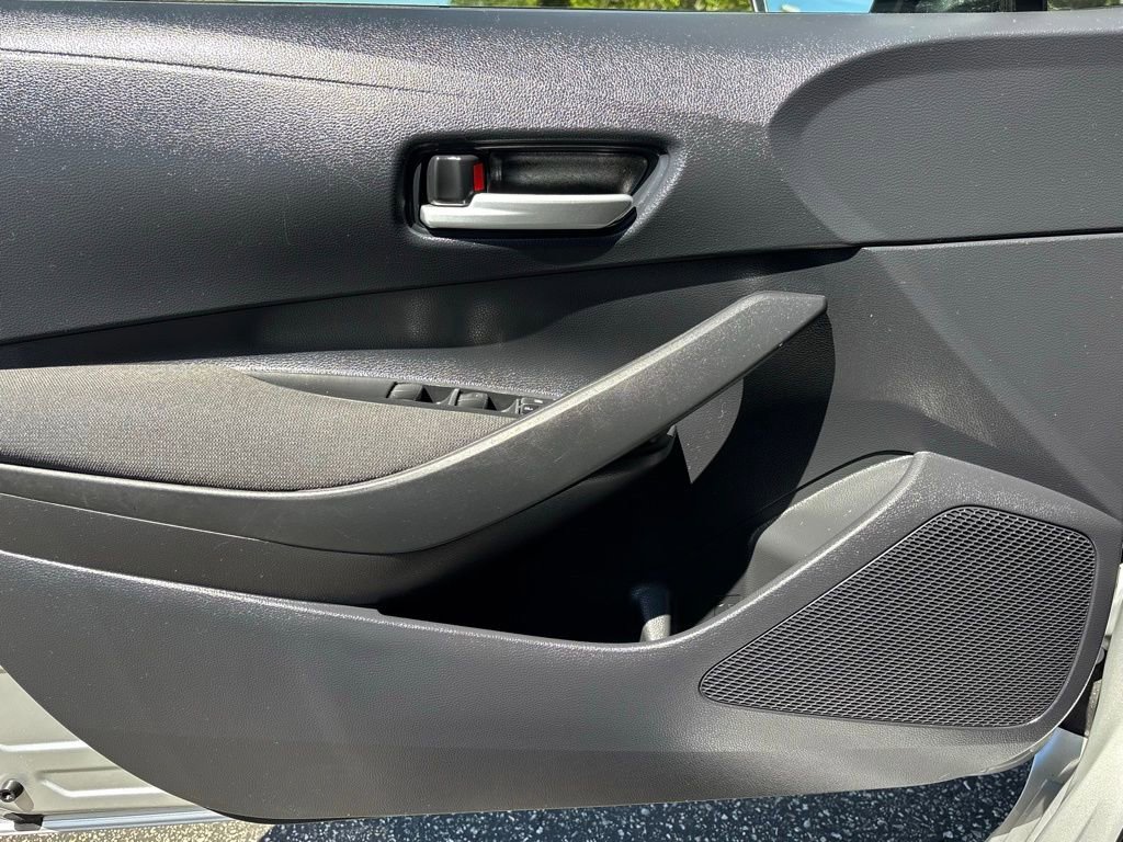 Used 2020 Toyota Corolla LE image 13