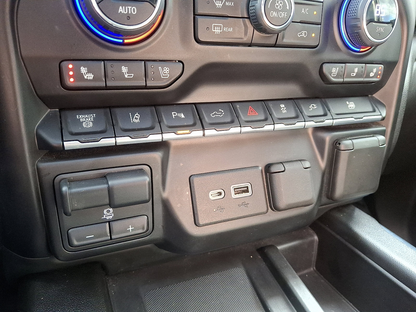 Certified 2023 Chevrolet Silverado 3500 LTZ w/ LTZ Plus Package image 24