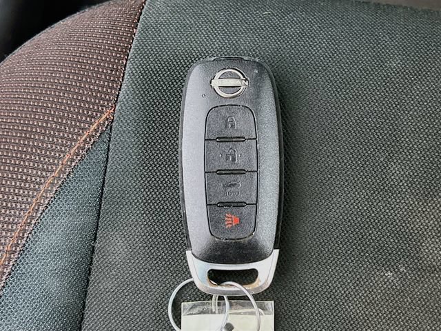 Used 2024 Nissan Versa SR FWD image 29
