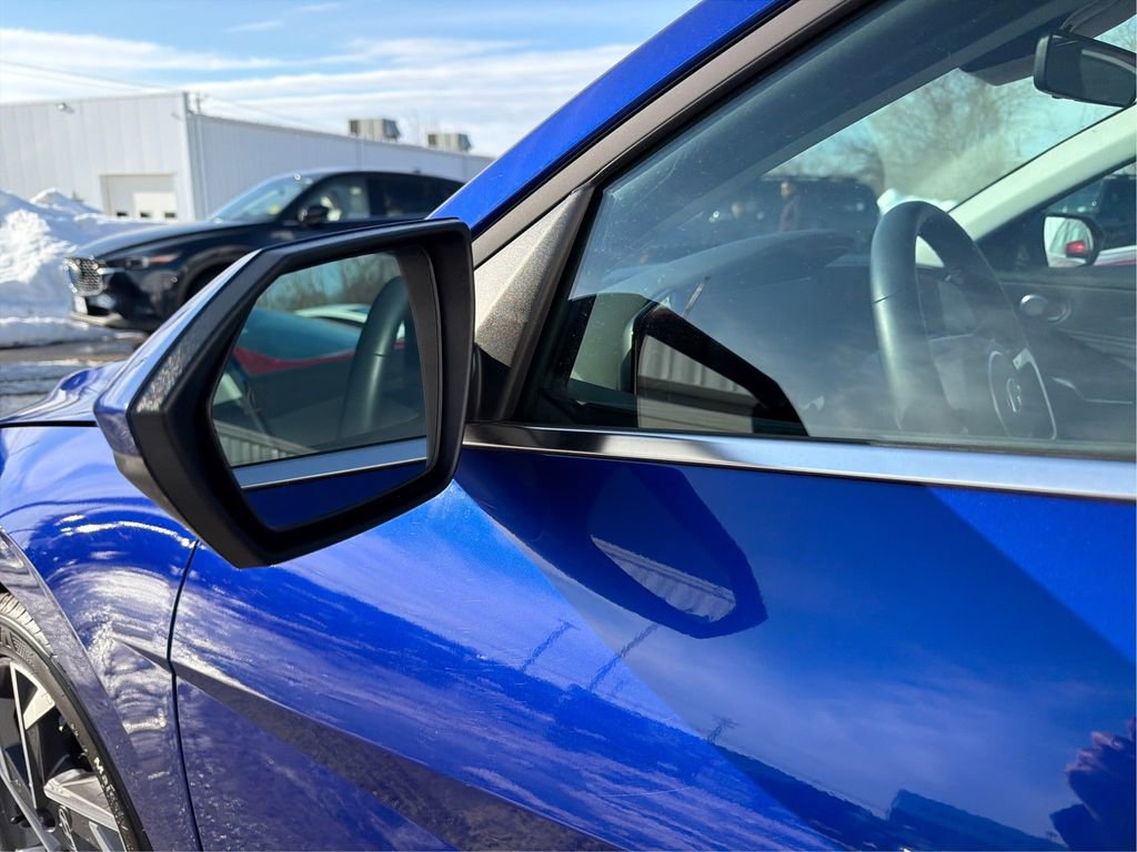 Certified 2025 Hyundai Elantra SEL image 26