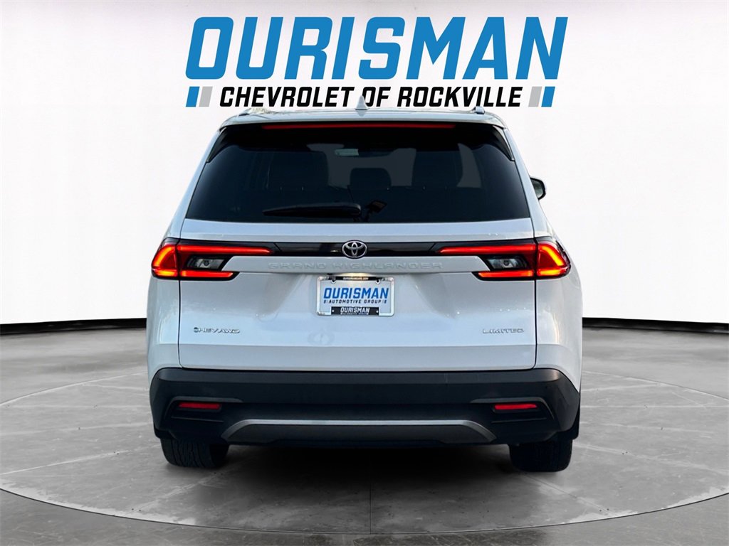 Used 2024 Toyota Grand Highlander Limited image 5