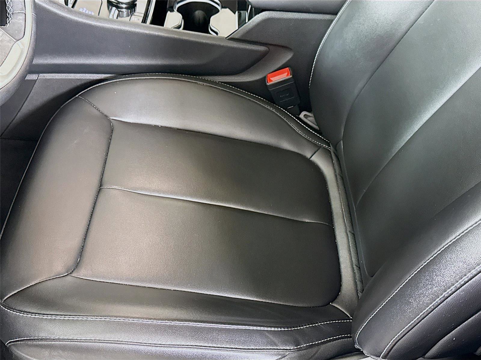 Used 2023 Jeep Grand Cherokee 4WD 4xe image 14