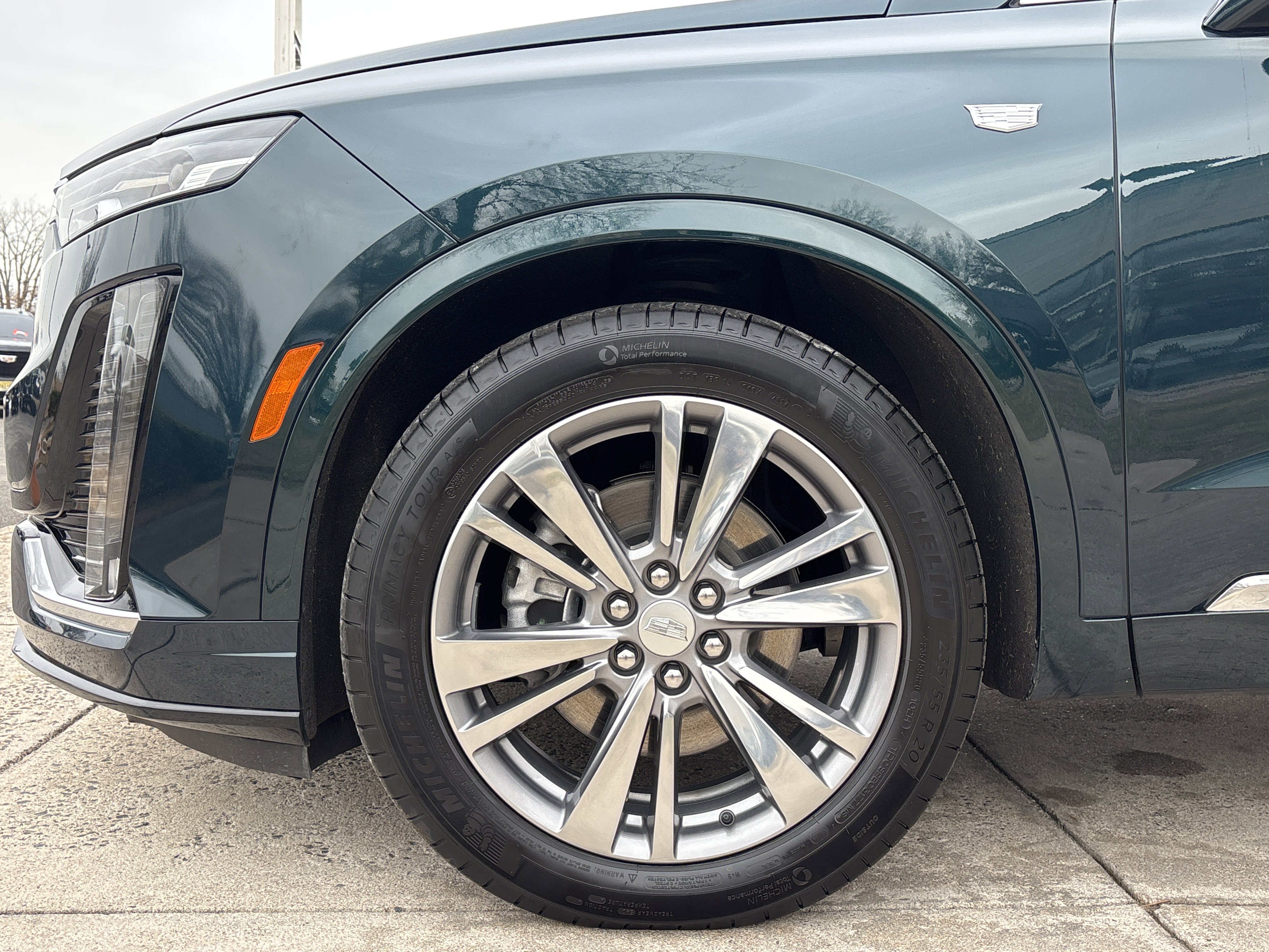 Used 2025 Cadillac XT6 Premium Luxury image 17