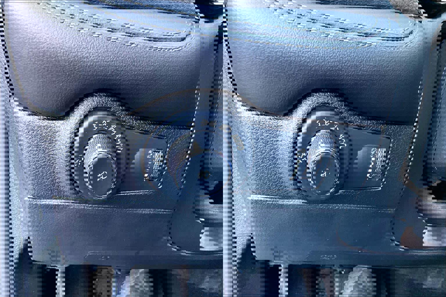 Used 2022 Dodge Durango GT image 32