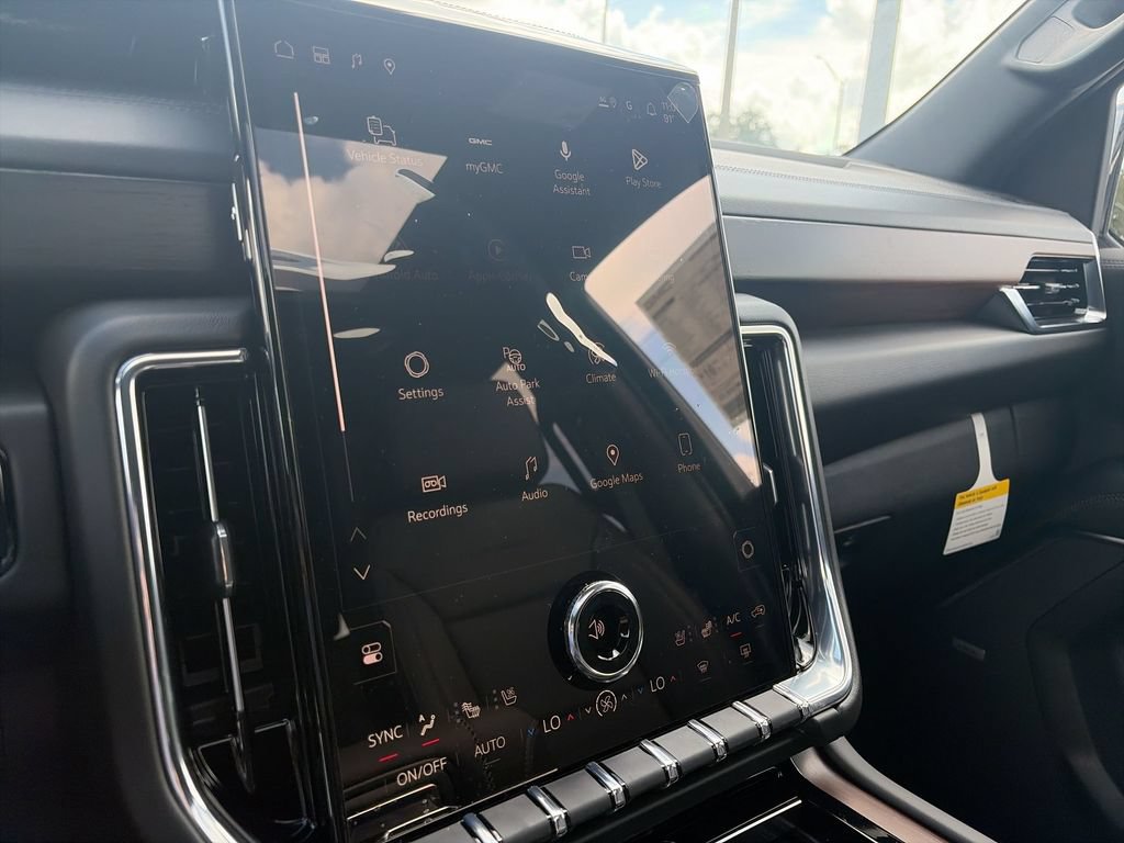 New 2026 GMC Yukon Denali w/ Advanced Technology Package AWD/4WD image 17