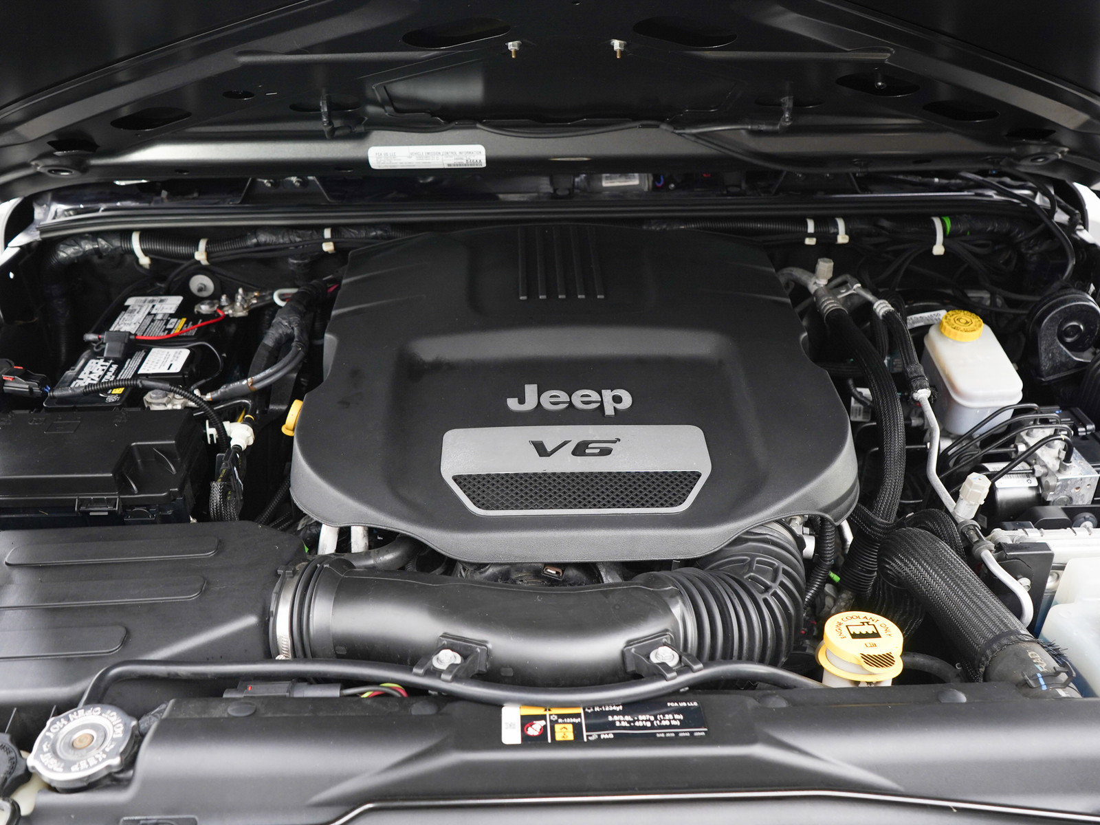 Used 2017 Jeep Wrangler Unlimited Sport AWD/4WD image 28