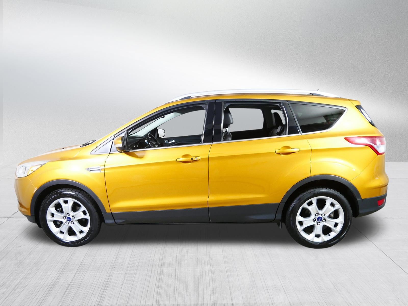 Used 2016 Ford Escape Titanium AWD/4WD image 4