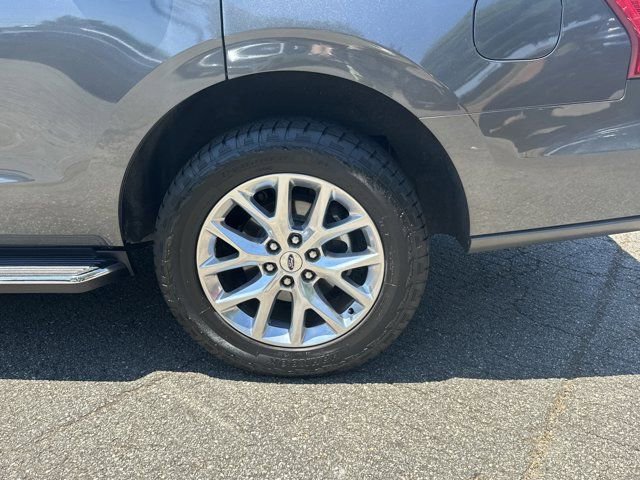 Used 2020 Ford Expedition XLT w/ Equipment Group 202A RWD image 22