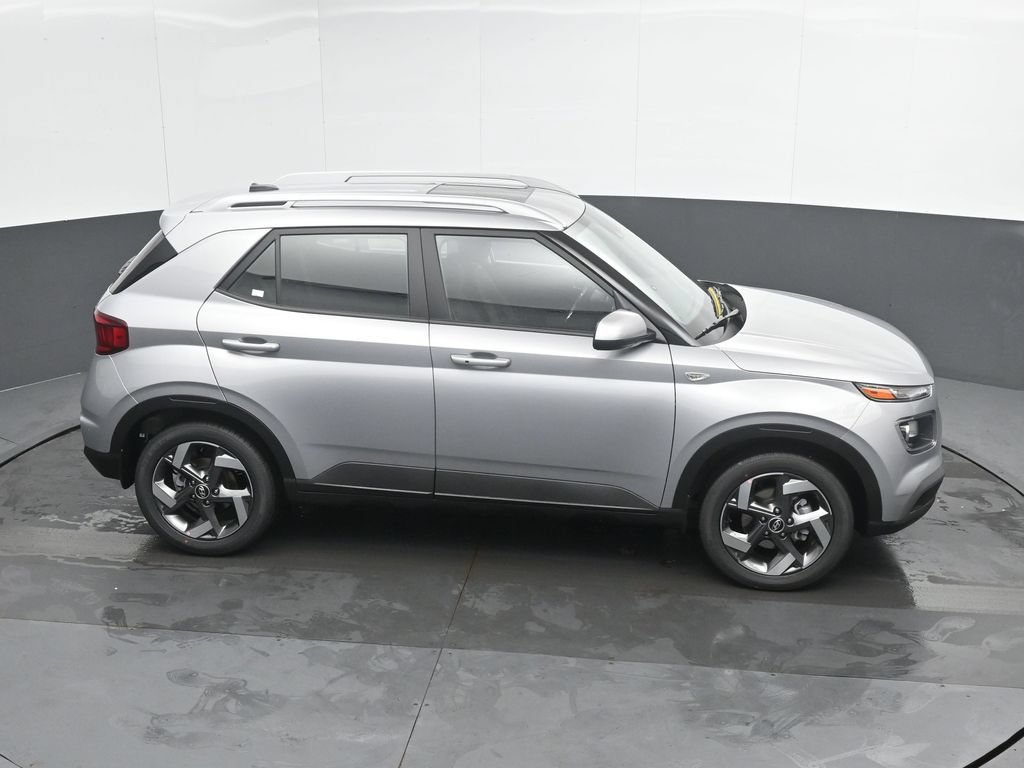 New 2026 Hyundai Venue SEL FWD image 32