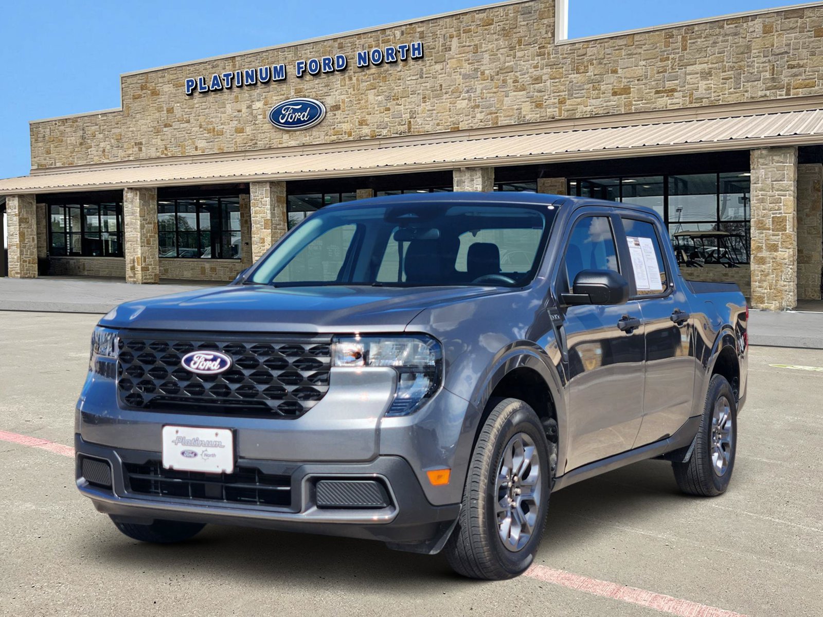 Used 2025 Ford Maverick XLT FWD image 2