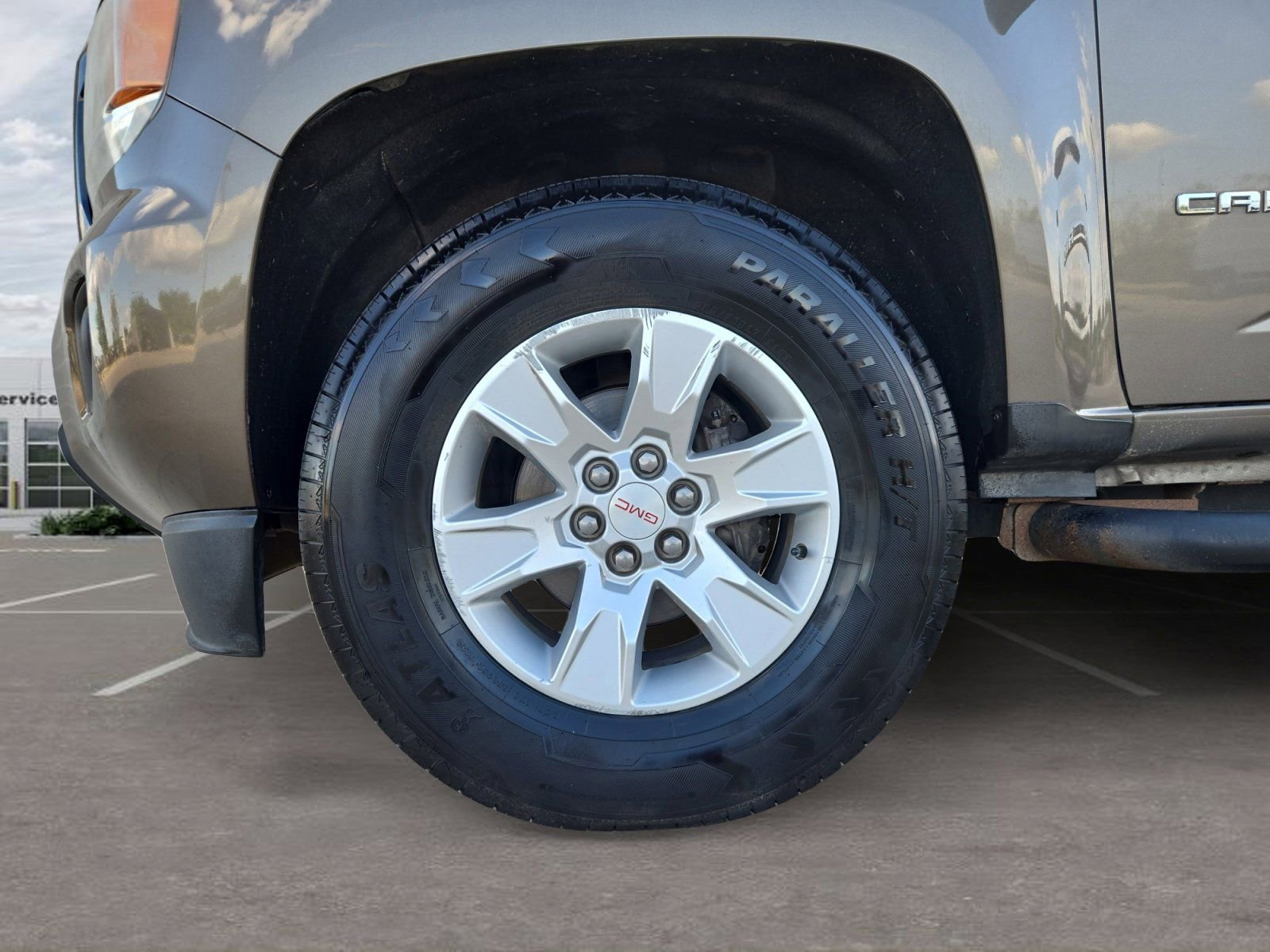 Used 2016 GMC Canyon SLE RWD image 9