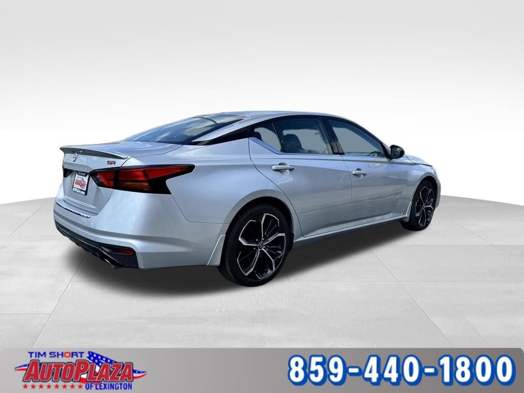 Used 2023 Nissan Altima 2.5 SR FWD image 10