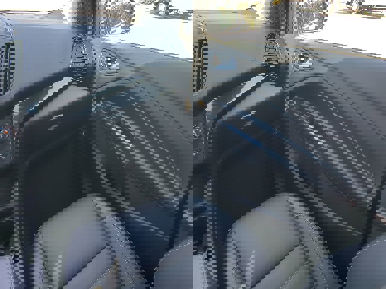 Certified 2018 Ford Escape Titanium image 15