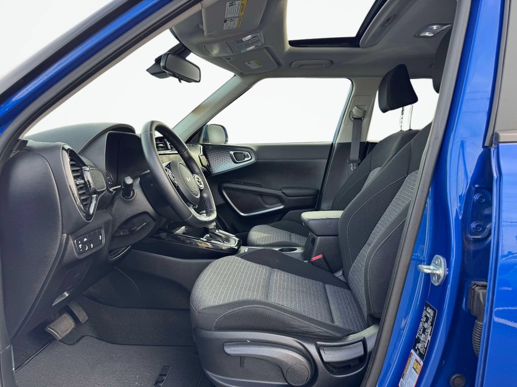 Used 2022 Kia Soul GT-Line FWD image 15