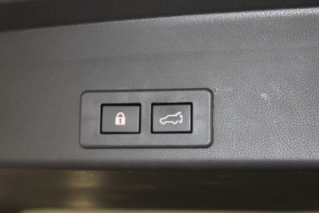 Used 2020 Subaru Ascent Premium w/ Convenience Package image 14