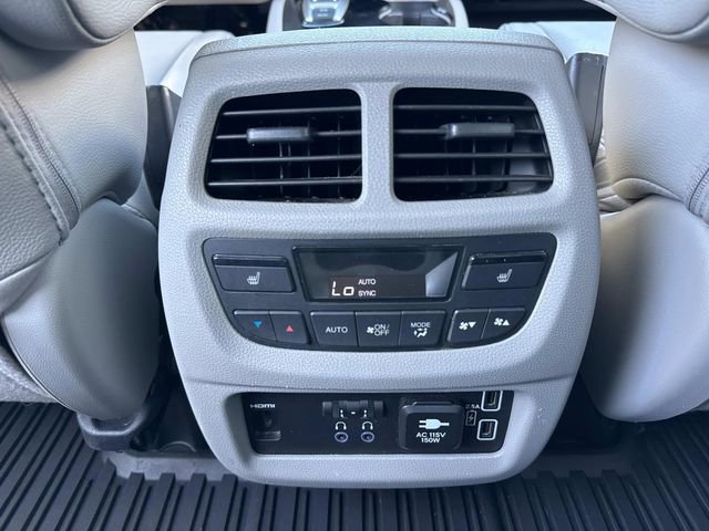 Used 2021 Honda Pilot Touring image 17