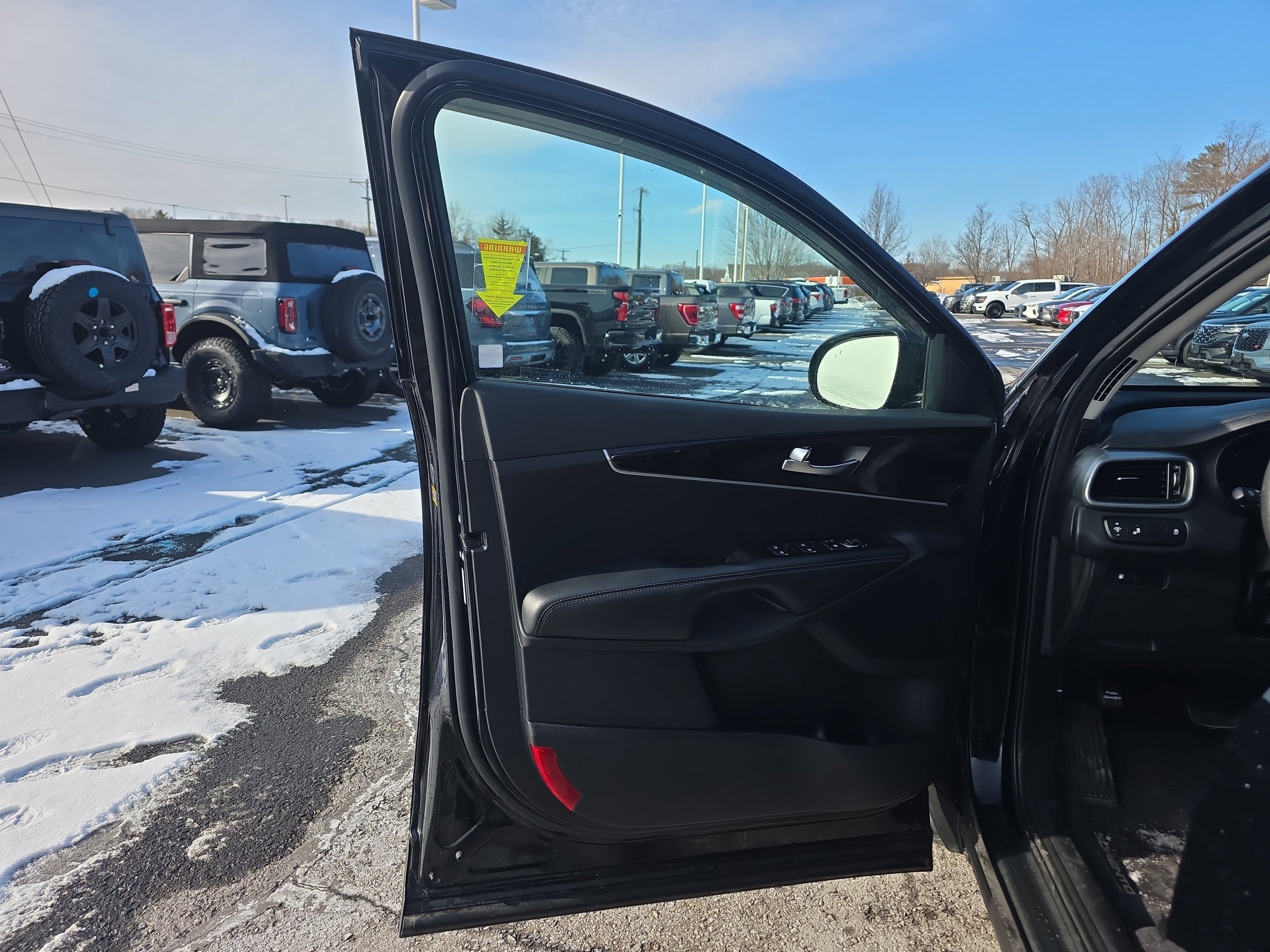 Used 2019 Kia Sorento LX image 26